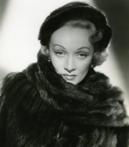 Marlene-Dietrich-Platz 1